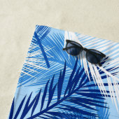 Palm Leaf Print, Cobalt, White en Sky Blue Strandlaken (In situ)