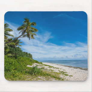 Palm-omzoomd Kolovai-strand Muismat