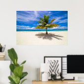 Palm op White Sand Beach Poster (Thuiskantoor)