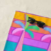 Palm Springs Bold Sunset Stripes Palmboom Strandlaken (In situ)