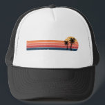 Palm Tree Shirt - Retro stijl Tropical Beach Trucker Pet<br><div class="desc">Palm Tree Hippie Tropical Beach Retro Style 70s 80s. Geweldig voor hippies, sixties en seventies liefhebbers, fanatici, Cool top voor Aloha, Hawaii Chanoeka feest! 1960's en 1970's groovy psychedelic gift t-shirt voor hippy, mannen, vrouwen, kinder en jeugd.</div>