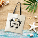 Palm Trees Heart Destination Wedding Beach Welcome Tote Bag<br><div class="desc">Welkomstzakken voor strandtrouwgasten met een paar namen,  trouwdatum en locatie. De palmbomen illustreren de lijsten van de details van de bestemming bruiloft.</div>