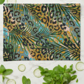 Palmbladeren op een luipaard achtergrond. theedoek (Gevouwen)