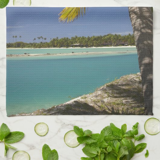 Palmbomen en lagune, Musket Cove Island Resort Theedoek (Gevouwen)