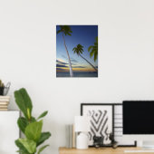 Palmbomen en zonsondergang, Plantation Island Reso Poster (Thuiskantoor)