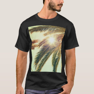 Palmbomen,  getinte lucht. t-shirt