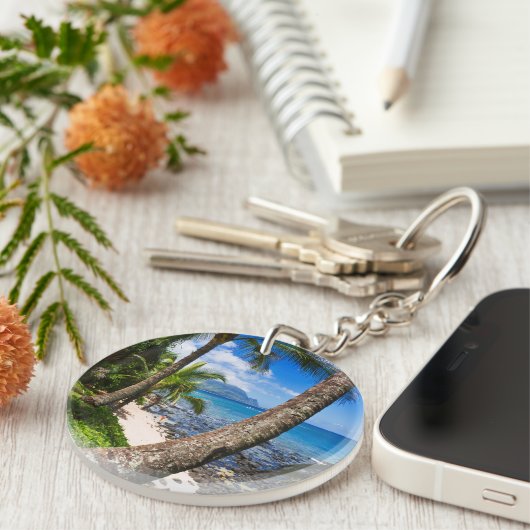 Palmbomen langs Hideaways Beach Sleutelhanger (Voorkant Rechts)