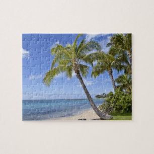 Palmbomen op het strand in Hawaii. Legpuzzel