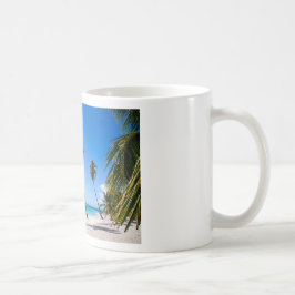 Palmbomen op het strand van Isla Saona Koffiemok