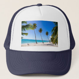 Palmbomen op het strand van Isla Saona Trucker Pet