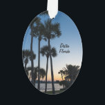 Palmbomen Sunrise Destin Florida Ovaal Ornament<br><div class="desc">Ornamenten souvenir met een silhouet van palmbomen tijdens zonsopgang in Destin,  Florida,  Verenigde Staten langs een stoep en tuinhuisje is bij Four Prong Lake. Op zoek naar meer producten? Bezoek mijn winkel: http://www.zazzle.com/timelessmomentsphtgy Foto is gemaakt door Jennifer White met Timeless Moments Photography. Alle afbeeldingen zijn auteursrechtelijk beschermd.</div>