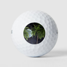 palmbomen tegen de maan golfballen