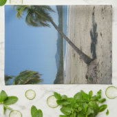 Palmboom aan de strand theedoek (Gevouwen)
