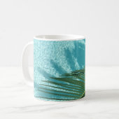 palmboom boven het water koffiemok (Voorkant links)