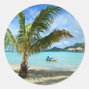 Palmboom en rondslijpsticker met overwaterresort ronde sticker