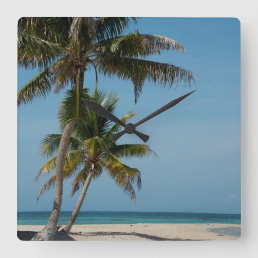 Palmboom en wit zandstrand vierkante klok (Voorkant)