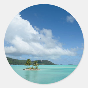 Palmboom in de Bora Bora lagune rond de sticker
