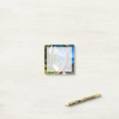 Palmboom langs Hideaways Beach Post-it® Notes (Op bureau)