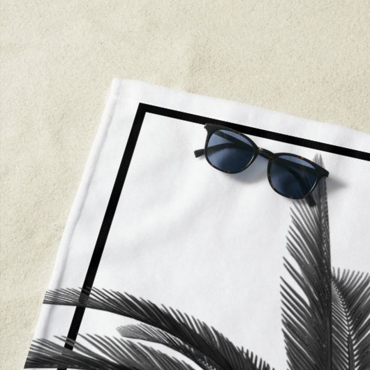 Palmboom Modern Zwart Wit Persoonlijk Strandlaken (In situ)