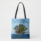 Palmboom & Oceaan Foto | Achternaam + Jaar Tote Bag (Voorkant)