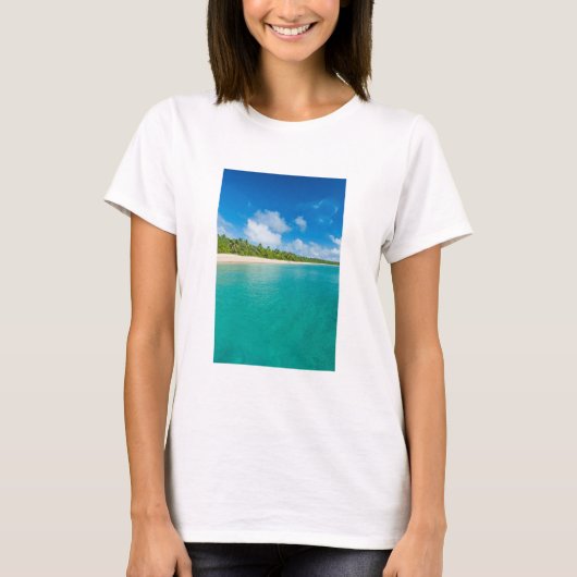 Palmboom omzoomd strand, Tonga T-shirt (Voorkant)