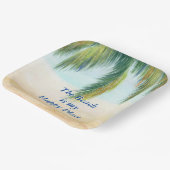 Palmboom op een zonnige dag op het strand papieren bordje (Gebogen)