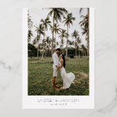 Palmboom Tropical minimalist Beach Weduwgoud Folie Uitnodiging (Achterkant)