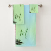 Palmboom  Tropisch Elegant Monogram Groen Bad Handdoek (Insitu)