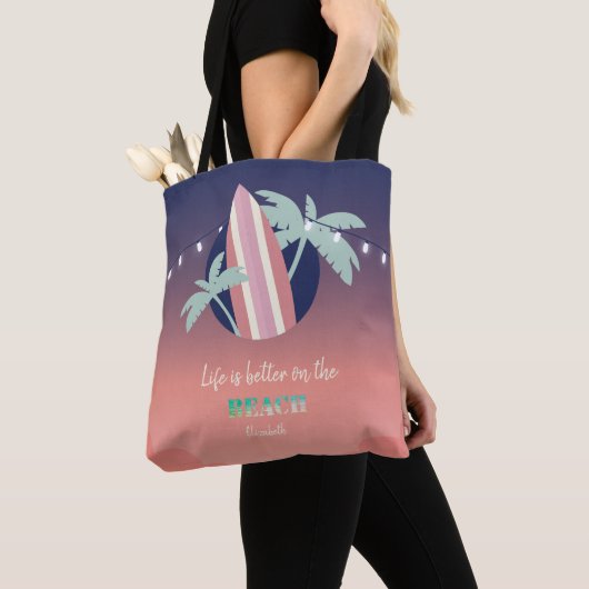 Palmen, surfplank, String Lights Beach Tote Bag (Dichtbij)