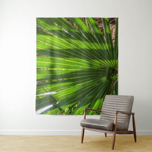 Palmetto Shadows on Palmetto Tapestry Wandkleed (In situ)