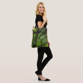 Palmrond, pijnnaalden en schaduwen Tas (Op model)