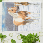 Palomino verf kwartpaarden bij sneeuw theedoek (Gevouwen)