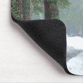 Palominopaard in wintersneeuw met pijnbomen muismat (Hoek)