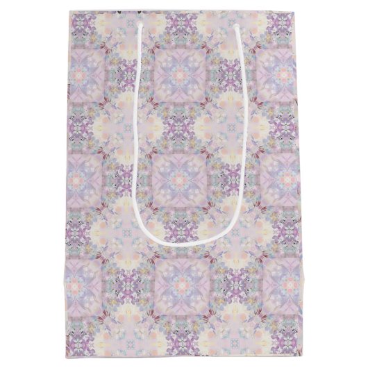 Pamela Pattern A Elegante Cadeautas </s> would be  (Achterkant)