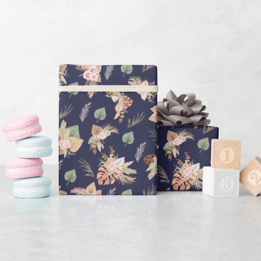 Pampas Grass & Flowers op Navy Blue Cadeaupapier (Baby Shower)