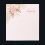 Pampas Grass Roos Gold Florals Naam Monogram Notitieblok<br><div class="desc">Dit stijlvolle notitieblok is versierd met waterverf papegaaien,  eucalyptus,  bloemen en gedroogde bladeren op een roze achtergrond. Eenvoudig aan te passen. Omdat wij ons kunstwerk creëer,  zult u dit nauwkeurige afbeelding niet vinden van andere ontwerpers. Oorspronkelijke Waterverf © Michele Davies.</div>