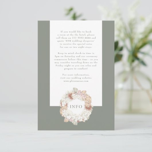 Pampas Wreath Moss Sage Green Monogram Simple Informatiekaartje (Staand voorkant)