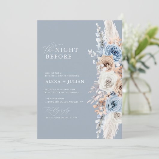 Pampasgras en stoffig blauw repetitiediner kaart (Staand voorkant)