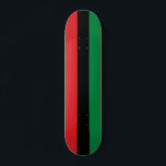 Pan African UNIA vlag Persoonlijk Skateboard<br><div class="desc">De pan-Afrikaanse vlag - ook wel bekend als de vlag van de UNIA,  de Afro-Amerikaanse vlag,  de vlag van de Zwarte Bevrijding en diverse andere namen - is een driekleurige vlag bestaande uit drie gelijke horizontale banden van (van boven naar beneden) rood,  zwart en groen.</div>