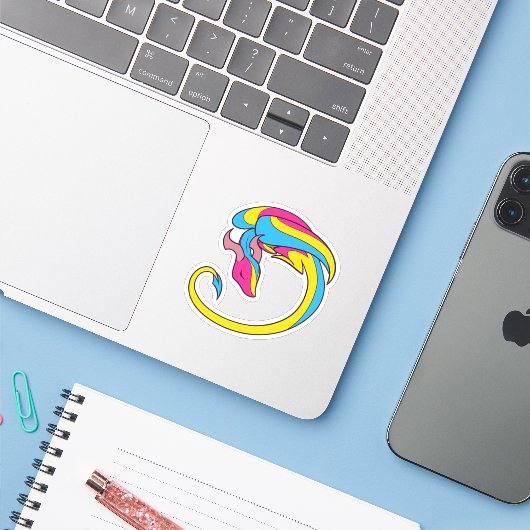 Pan Pride Dragon Sticker (Laptop met iPhone)