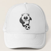 Panda als voetballer in de voetbalsport trucker pet (Voorkant)