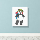 Panda als wandelaar met rugzak canvas afdruk (Insitu (Houten vloer))