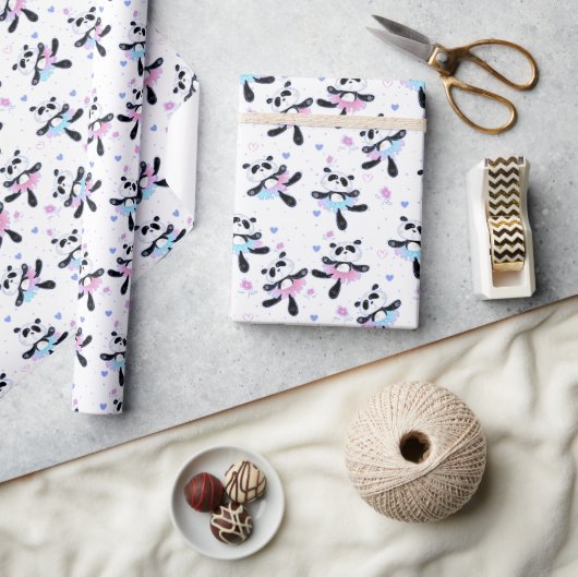 Panda-ballerina's dansen schattig op wit cadeaupapier (Crafts)
