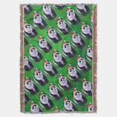 Panda-Beer in Santa Hat op groen Deken (Voorkant Verticaal)