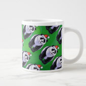 Panda-Beer in Santa Hat op groen Grote Koffiekop (Rechts)