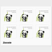 Panda-beer in zijn kleine bamboegroef vierkante sticker (Vel)