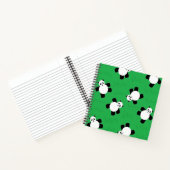 Panda beer leggen op gras notitieboek (Binnen)