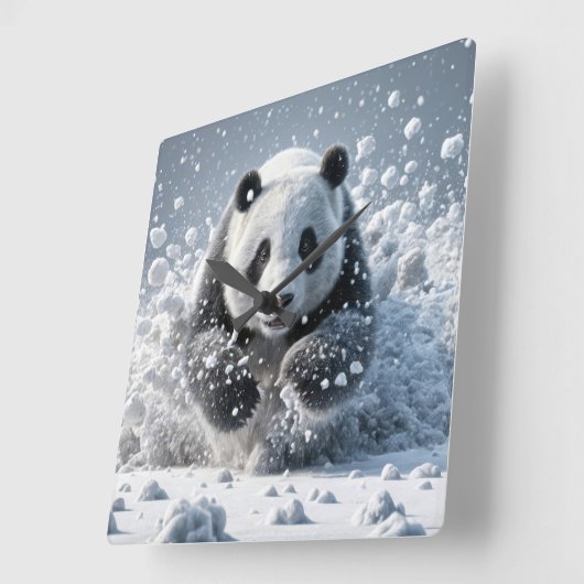 Panda Beer loopt in de sneeuw Vierkante Klok (Hoek)