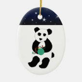Panda Beer met Kerstbal Keramisch Ornament (Voorkant)