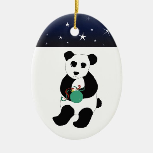 Panda Beer met Kerstbal Keramisch Ornament (Voorkant)